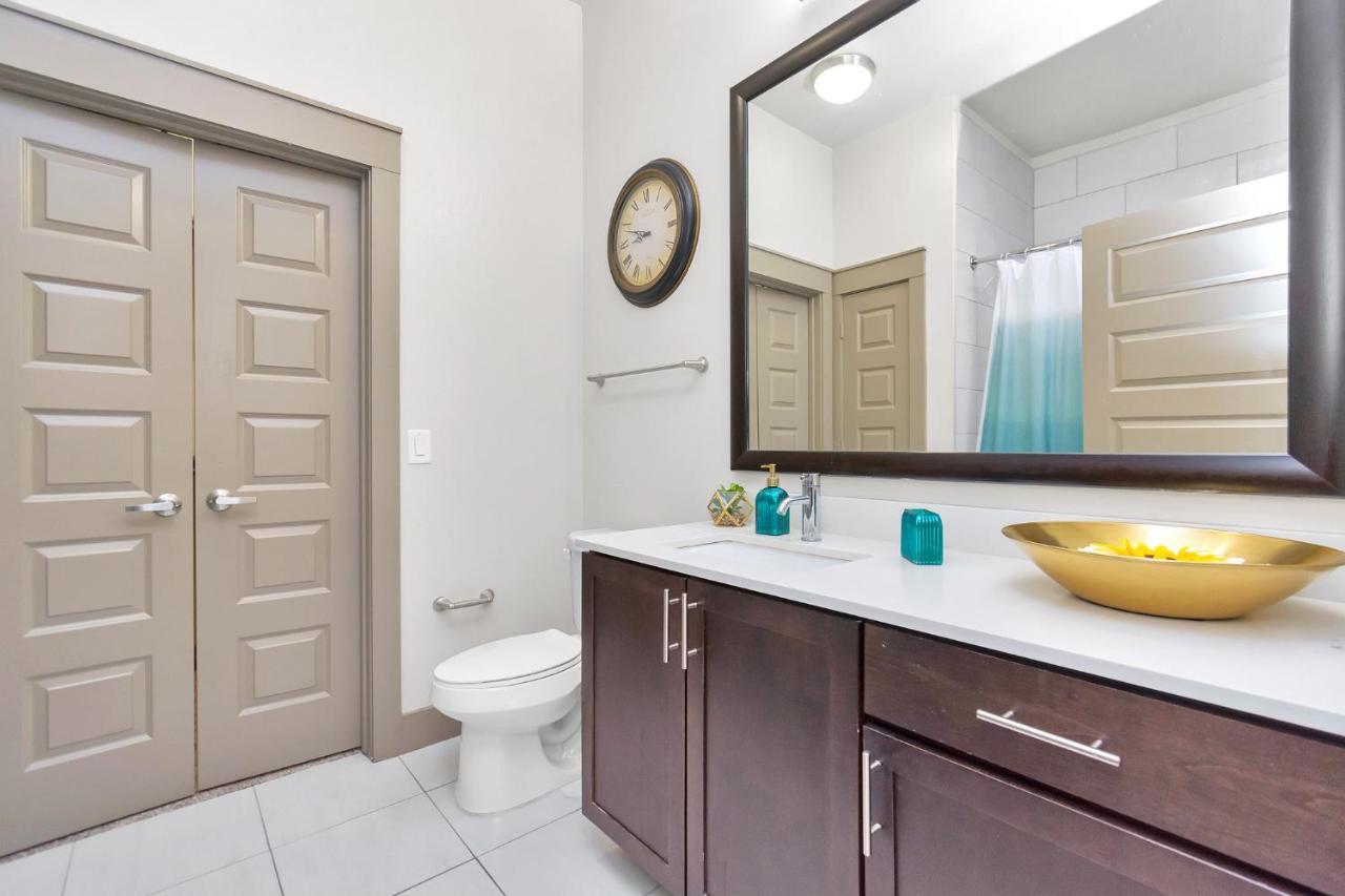 U1 Penthouse Downtown Houston Rental Car Available Apt 1Br 1Bth Gym Sleep Good Kültér fotó